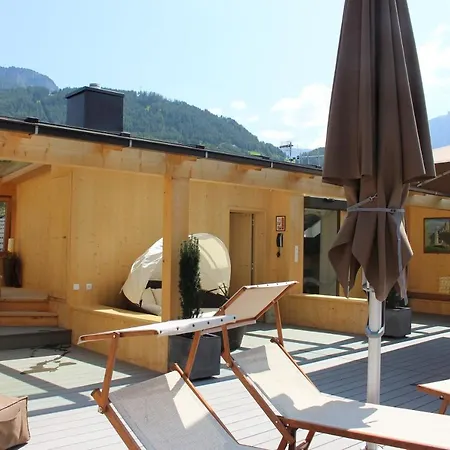 Garni Residence Trocker-2